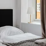 Amalienborg Retreat Stylish 2br *