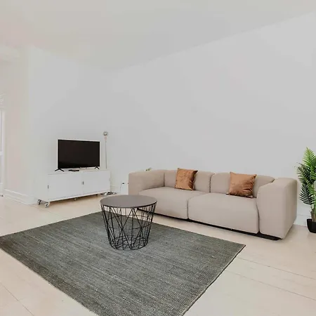 Amalienborg Retreat Stylish 2br アパート コペンハーゲン
