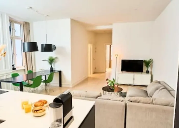 Amalienborg Retreat Stylish 2br Apartman