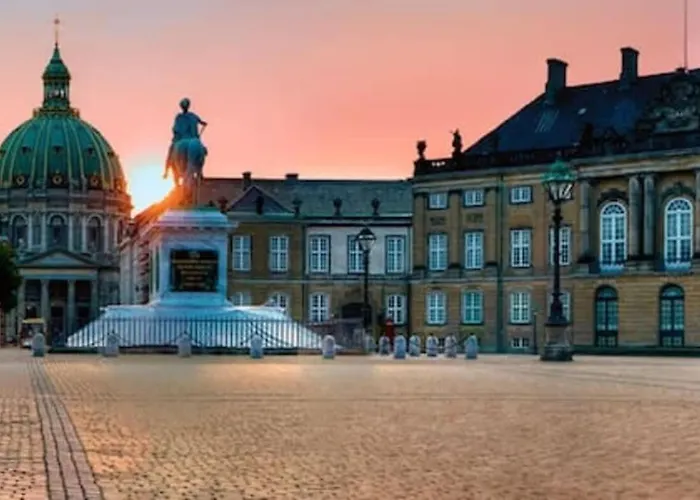 Amalienborg Retreat Stylish 2br Apartman