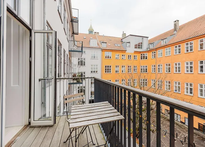 Amalienborg Retreat Stylish 2br アパート