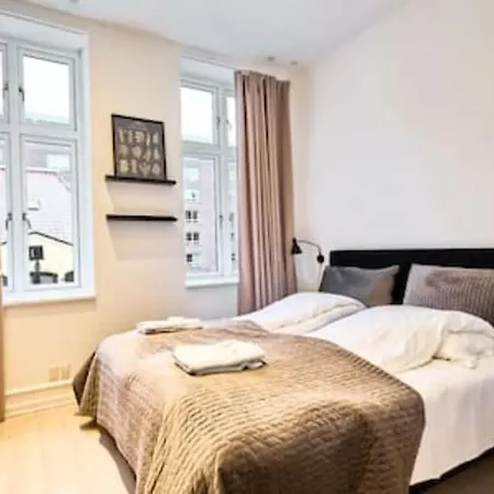 Amalienborg Retreat Stylish 2br 公寓