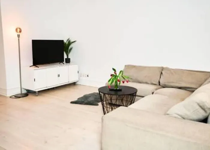 Διαμέρισμα Amalienborg Retreat Stylish 2br *